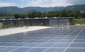 Installation solaire géante sur bâtiment industriel et agricole