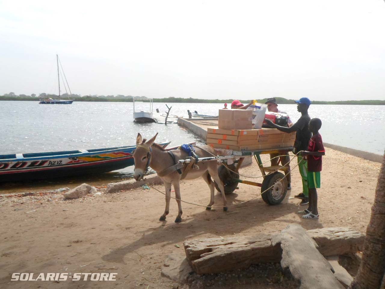 éléctrification solaire d'un école sur l'île de Saloum au Sénégal