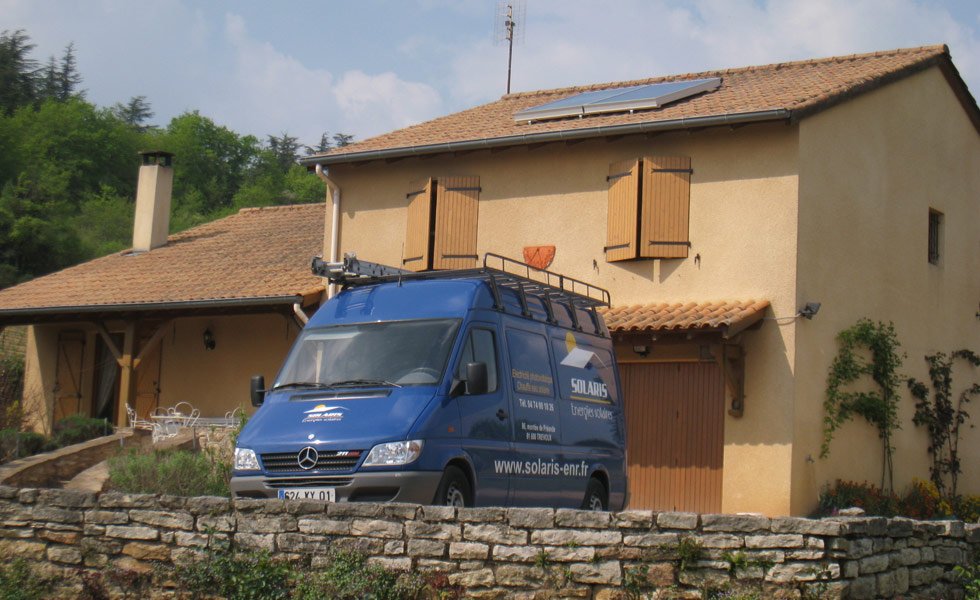 Installation d'un chauffe eau solaire à Azé (71, Saône-et-Loire)