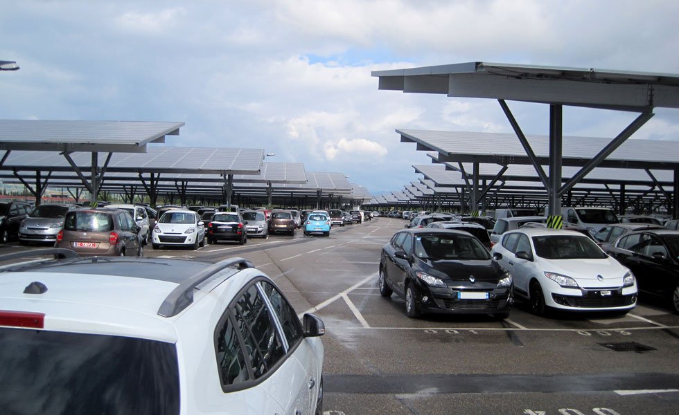 Maintenance à la centrale solaire de Quincieux (69, Rhône)