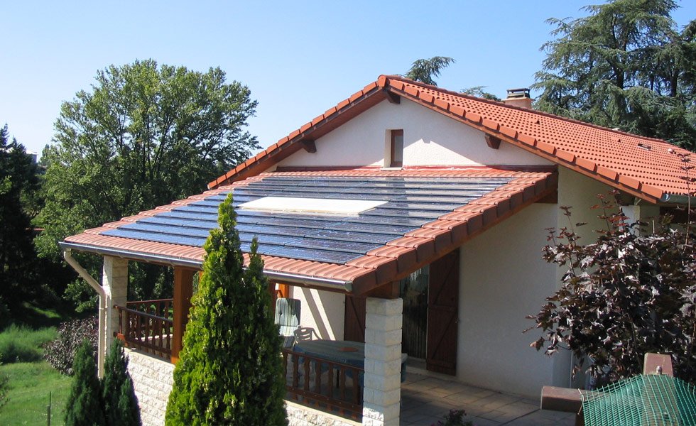 Integration de tuiles solaire IMERYS en toiture à St Paul en Jarez (42, Loire)