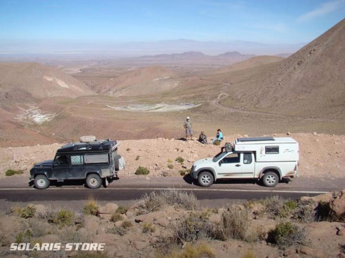 Kit panneau solaire photovoltaïque embarqué sur un 4×4 Pickup